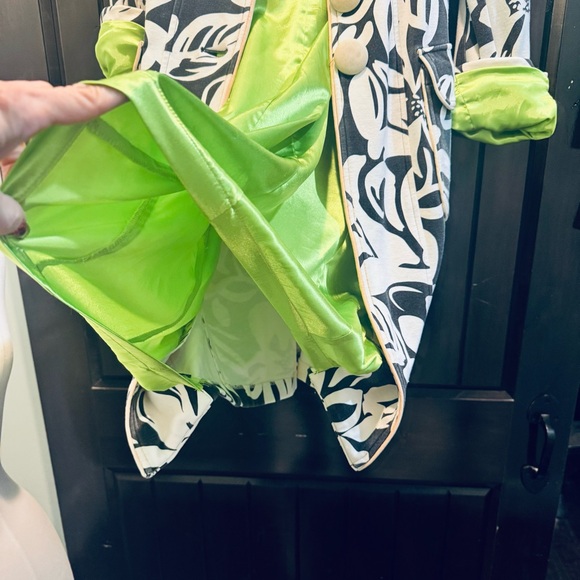 Y2K Cache contour classic trench coat black and white with lime green liner